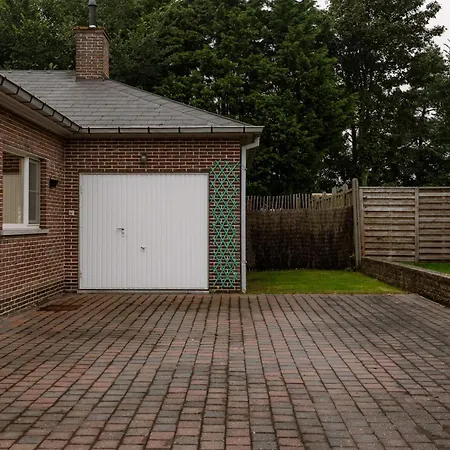 Huswell - In Quiet Neighbourhood In Semesterbostad De Panne
